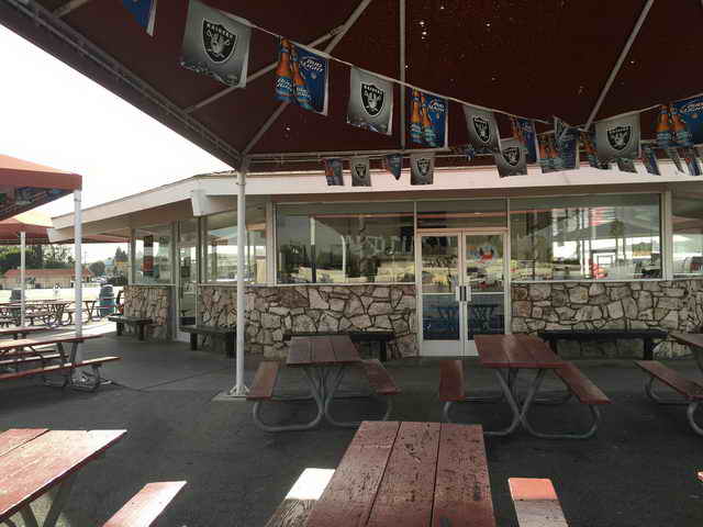 Paramount Twin Drive-In - 2016 Photo